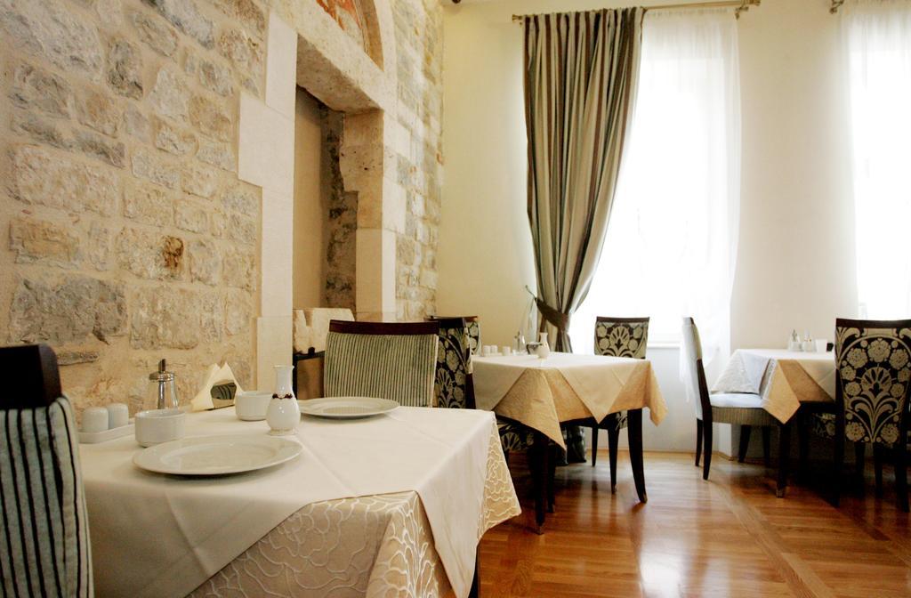 Palace Augubio Split Exterior foto